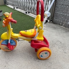 アンパンマン三輪車の画像