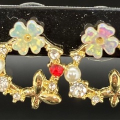 イヤリング 2個セット 花 ラインストーン カラフル 華やか 可愛いの画像