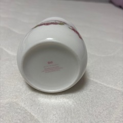 ハローキティ　ローラアシュレイ　シュガーポットの画像