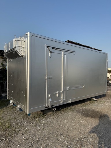 横スライド扉付き】【鍵付けます！】【内寸高さ180cm】【3t車でも配送