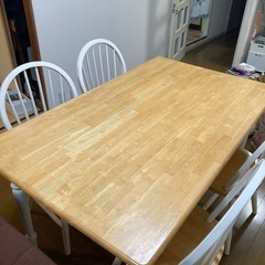 ヨーロッパ調　ダイニングテーブルセットの画像