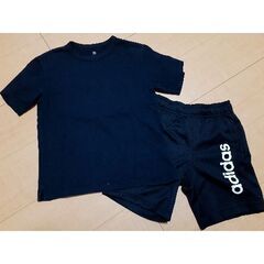 アディダス　ハーフパンツ　ユニクロ　Tシャツ　130
