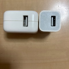 アップル純正アダプタ2個
の画像