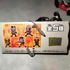 102   歴代仮面ライダーフィギュアキーホルダー２全５種セットの画像