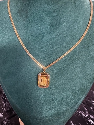 K18金グラス付ペンダントのみです