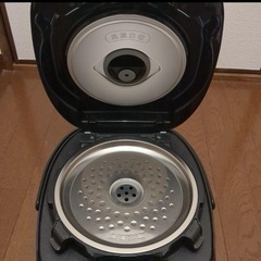 TIGER IH炊飯器 ブラック JPW-H100 2022年製の画像
