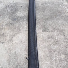 電線保護用のメッシュ防護管 100mm×1.6m