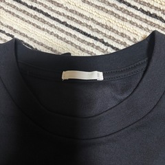 GU長袖tシャツ メンズSの画像