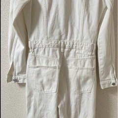 ZARA デニムジャンプスーツ　オフホワイトの画像