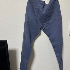 UNIQLOネイビーパンツの画像