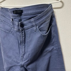 UNIQLOネイビーパンツの画像