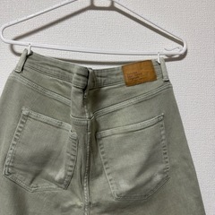 ベルシュカデニムカーキパンツの画像