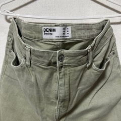 ベルシュカデニムカーキパンツの画像