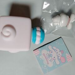 シナモン　カプセルトイセットの画像