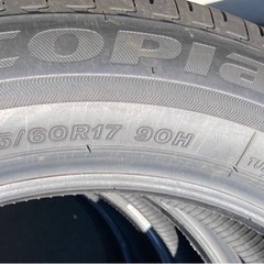 新車剥がし　BS 195/60R17 24年製　夏タイヤの画像