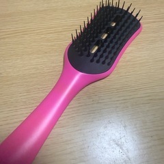 ドライヤーで髪が乾かしやすい櫛