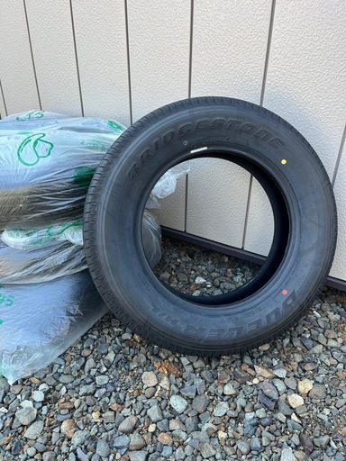 ジムニー夏タイヤ４本　
175/80R16新車外し