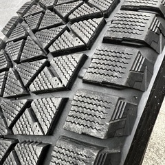 265/65R17 ブリヂストン DM-V2 ブリザック 17インチランクル等　スタッドレスタイヤの画像