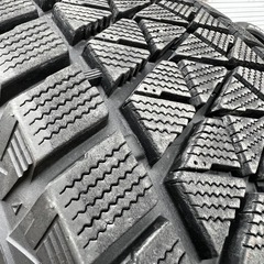 265/65R17 ブリヂストン DM-V2 ブリザック 17インチランクル等　スタッドレスタイヤの画像