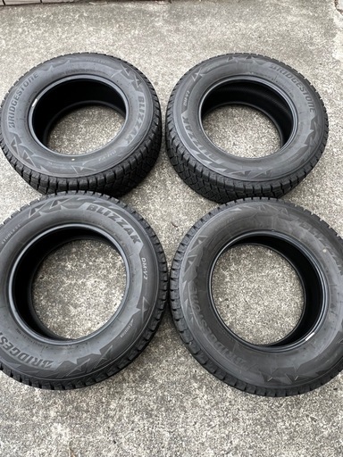 265/65R17 ブリヂストン DM-V2 ブリザック 17インチランクル等　スタッドレスタイヤ