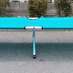 折りたたみベッド コット キャンプ 緑色 ベンチの画像