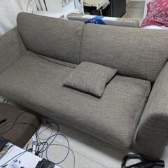ニトリ　3人掛けソファ（クッション付き）の画像