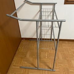 ハンガーラックの画像