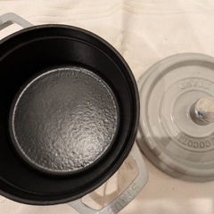 ２５日の引き渡し限定💫淀川区ストウブ　ココット鍋20cm　