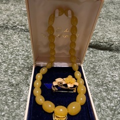 琥珀　ネックレスブローチセット
