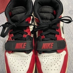 NIKEエアージョーダンレガシー27.5㎝