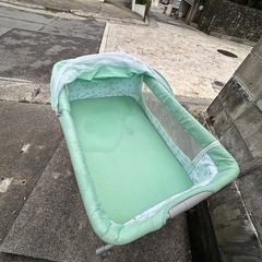ベビーベッドの画像