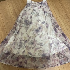 GRLのフラワーオーガンジースカートです☺️