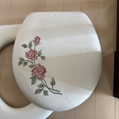 トイレの便座＆蓋の画像
