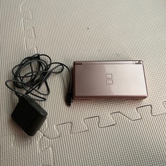 ニンテンドーDS Lite 充電器付き　ソフト付き
