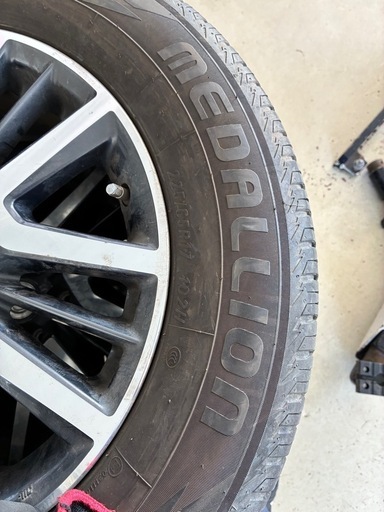 土日で終了2022年製造215/65R17