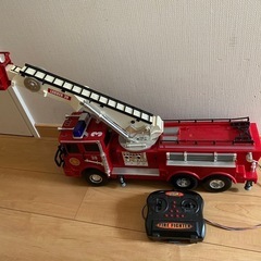 消防車　はしご車