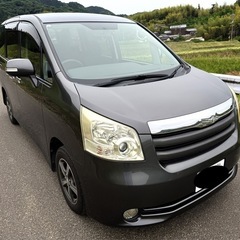 艶々！車検8年3月まで！22年ノア ナビ フルセグTV Blue...