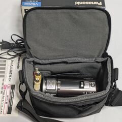 panasonic (パナソニック) HC-V620M デジタルハイビジョンカメラ 手ブレ補正 傾き補正 フルハイビジョン 内蔵メモリ32GB SDカード AVCHD MP4 5.1ch ガンマイク タッチ液晶モニター Wi-Fi 新品64GBカード付きの画像