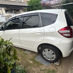 車検R8.10まで　走行8.5万キロワンオーナーキセノンライト　パール　純正HDDナビバックカメラ　オートライト付きの画像