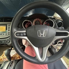 車検R8.10まで　走行8.5万キロワンオーナーキセノンライト　パール　純正HDDナビバックカメラ　オートライト付きの画像