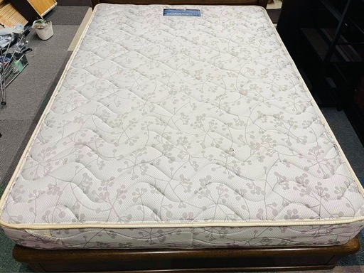 ダブルベッド140／200