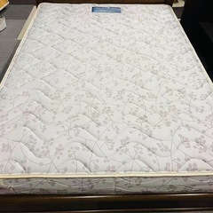 ダブルベッド140／200の画像