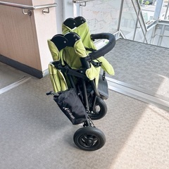 ベビーカー
の画像
