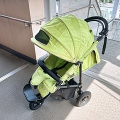 ベビーカー
の画像