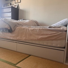 セミダブル用ベッドフレーム 収納付き[取りに来てくれる方のみ]