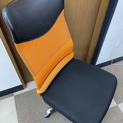 キャスター付オフィスチェア