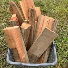 薪　1000円　30kg  新潟市江南区　バーベキュー　キャンプ　木炭　建築廃材の画像