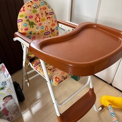 お食事チェア　テーブル付き