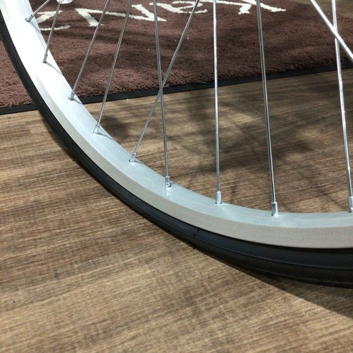 前タイヤパンク空気抜け 子供用自転車 Classical 24インチ オート