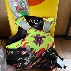 ライフジャケット他差し上げますの画像
